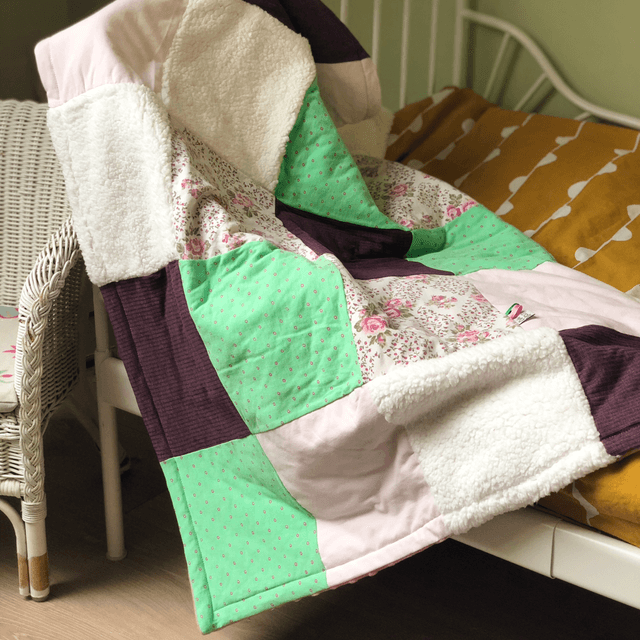 Couverture patchwork bébé vieux rose/vert